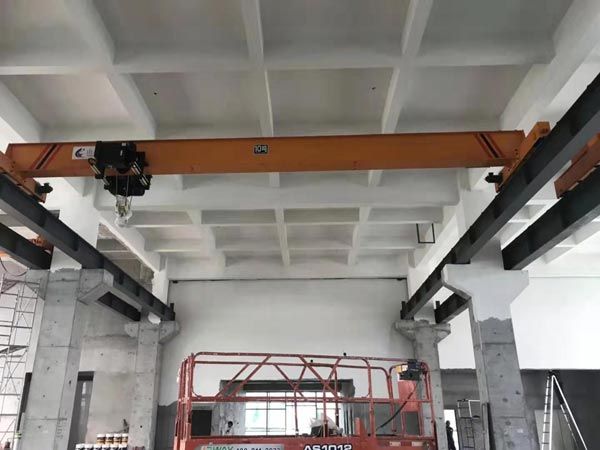 European style single beam crane